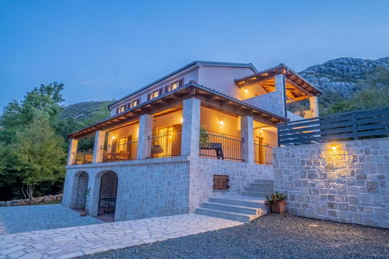 Amazing 4 Bedroom Villa With Swimming Pool And Wifi, Family Frendly 트리발즈 외부 사진