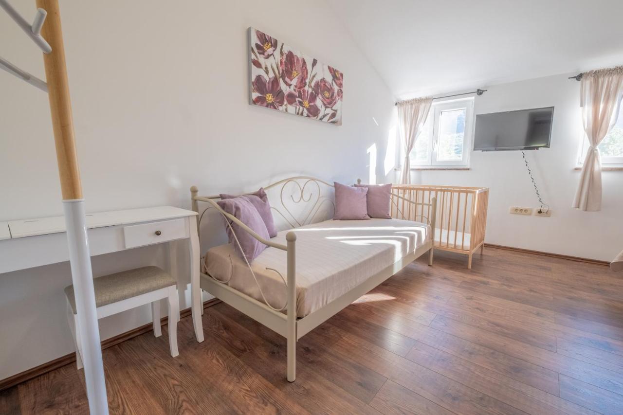 Amazing 4 Bedroom Villa With Swimming Pool And Wifi, Family Frendly 트리발즈 외부 사진