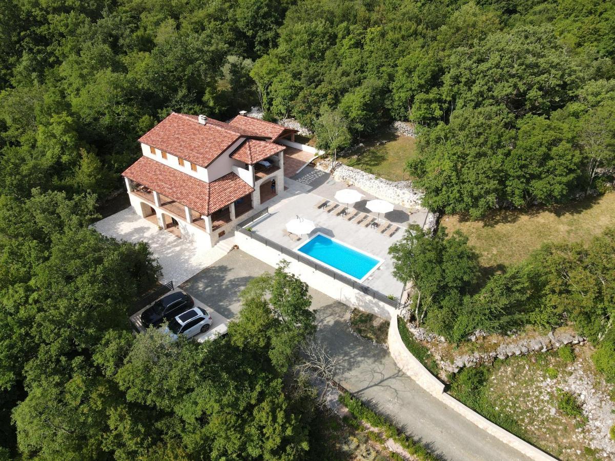 Amazing 4 Bedroom Villa With Swimming Pool And Wifi, Family Frendly 트리발즈 외부 사진