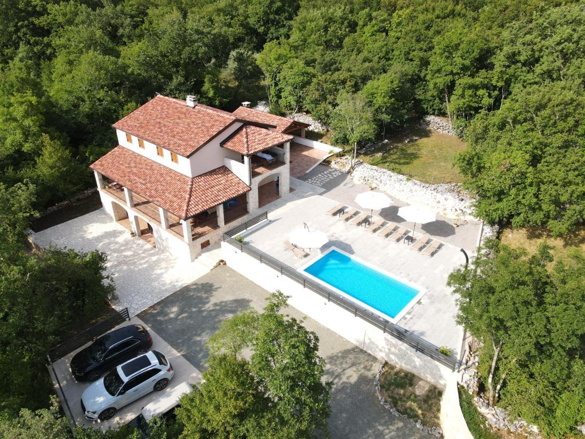 Amazing 4 Bedroom Villa With Swimming Pool And Wifi, Family Frendly 트리발즈 외부 사진